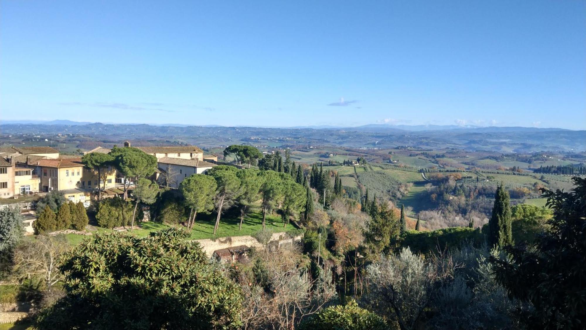 Appartamento Il Nespolo San Gimignano Exterior photo